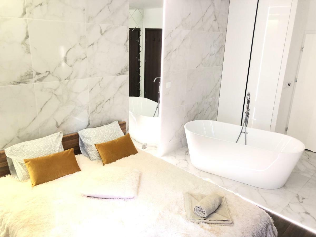 Yourapart Chmielna Park Exclusive Z Wanna Wolnostojaca Lub Jacuzzi Gdansk Exterior foto